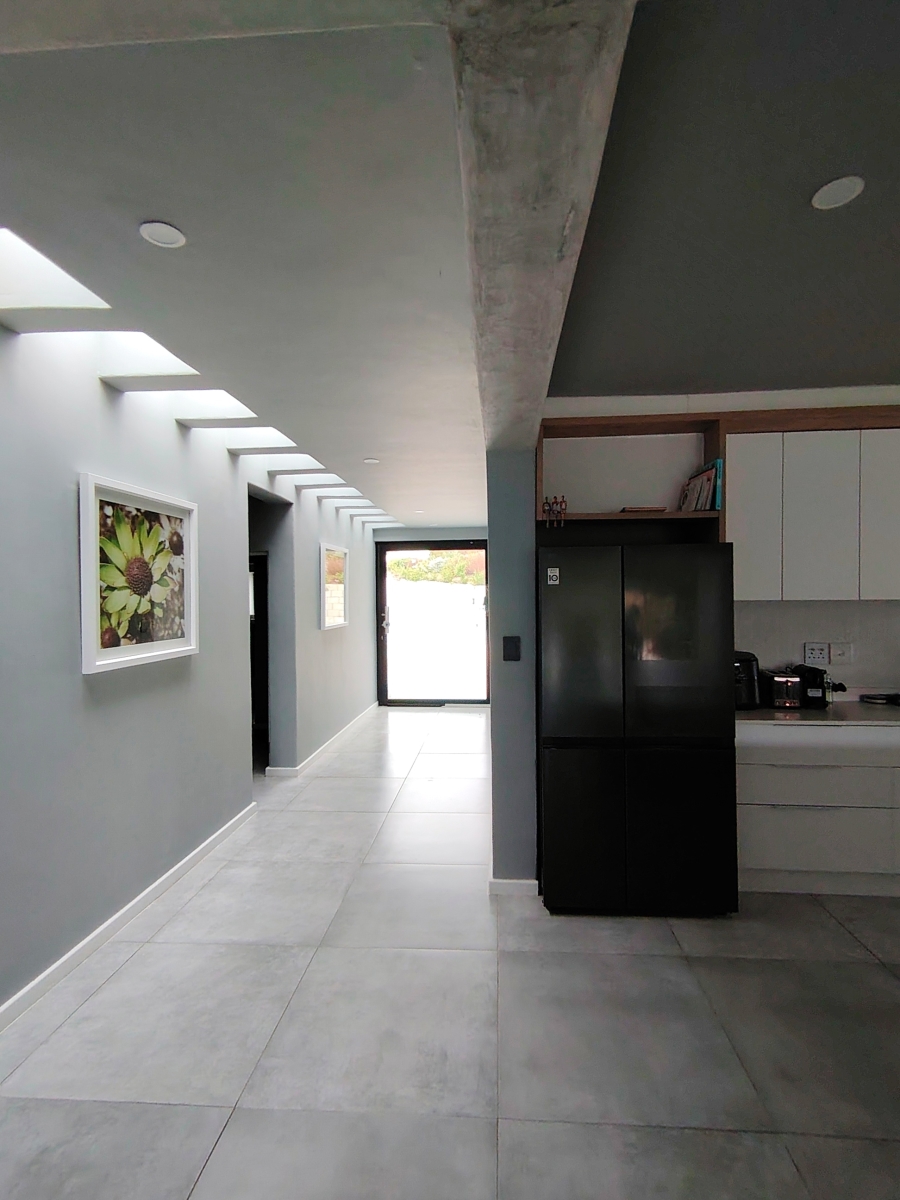 5 Bedroom Property for Sale in Brackenridge Western Cape